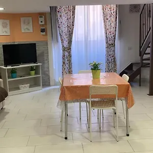 Casa vacanze Casa Kitea, Aeroporto di Catania Fontana Rossa