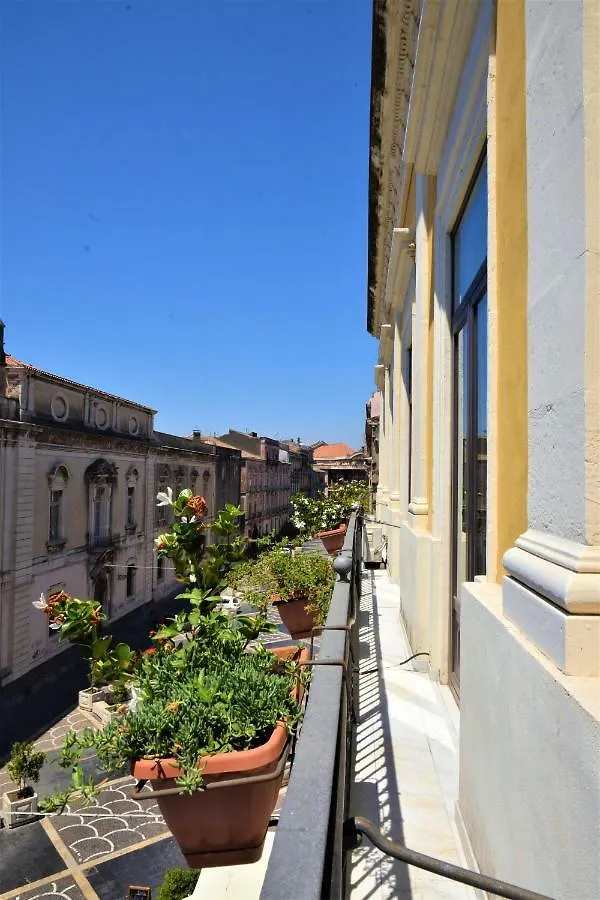 B&B Al Teatro Massimo Katania Nocleg ze śniadaniem